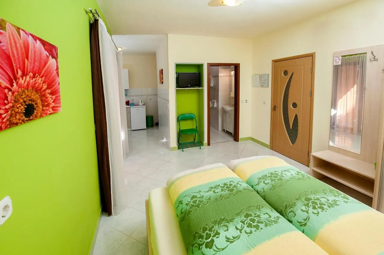 Apartments Erik B&B Adults Only krevet i doručak
