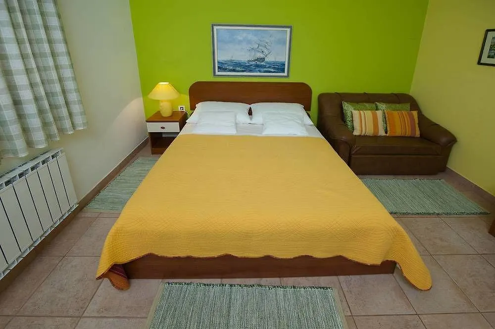 Apartments Erik B&B Adults Only