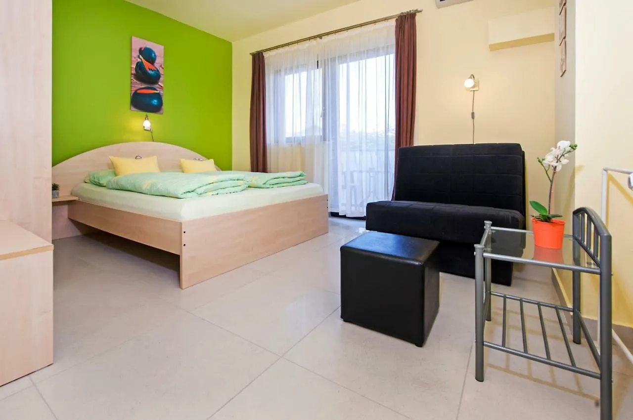 Apartments Erik B&B Adults Only 3*, Rovinj
