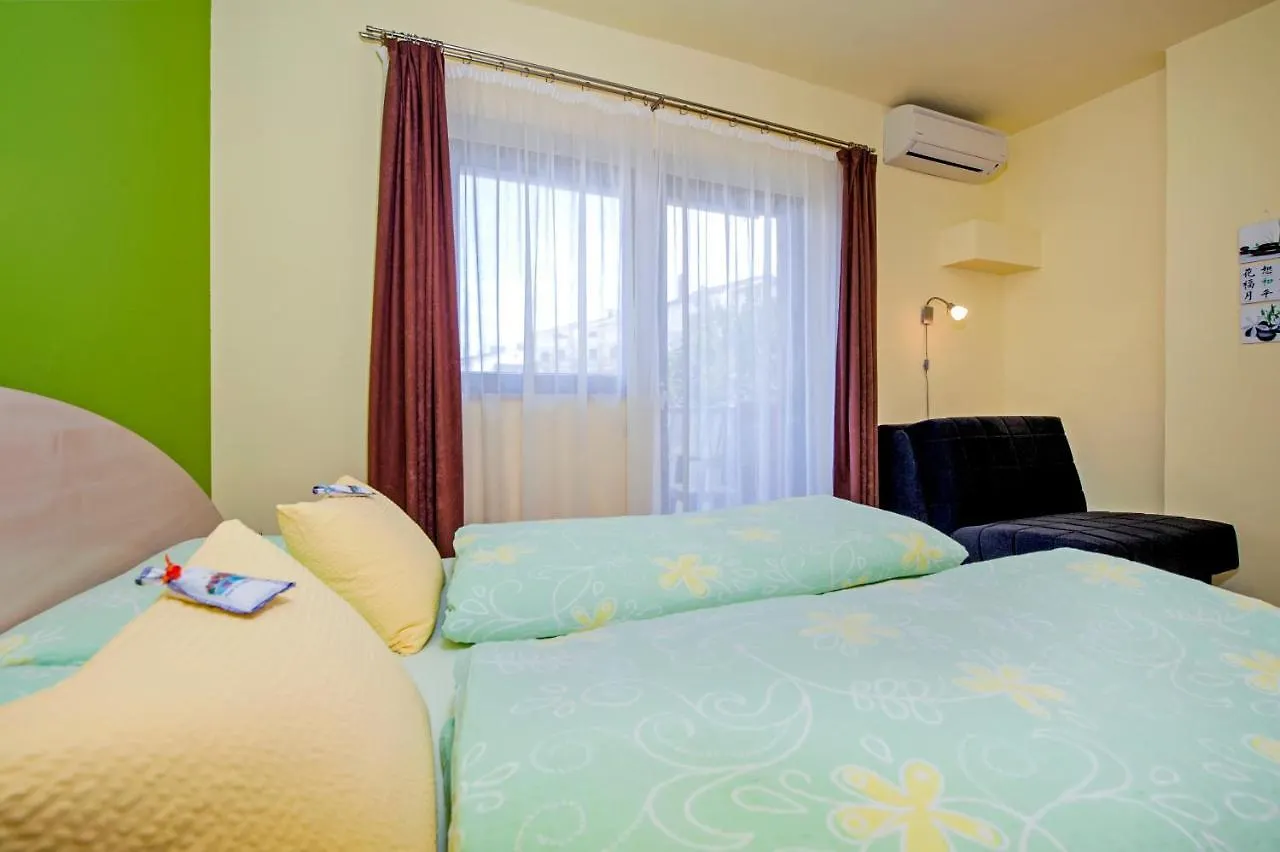 Apartments Erik B&B Adults Only Rovinj Couette-café