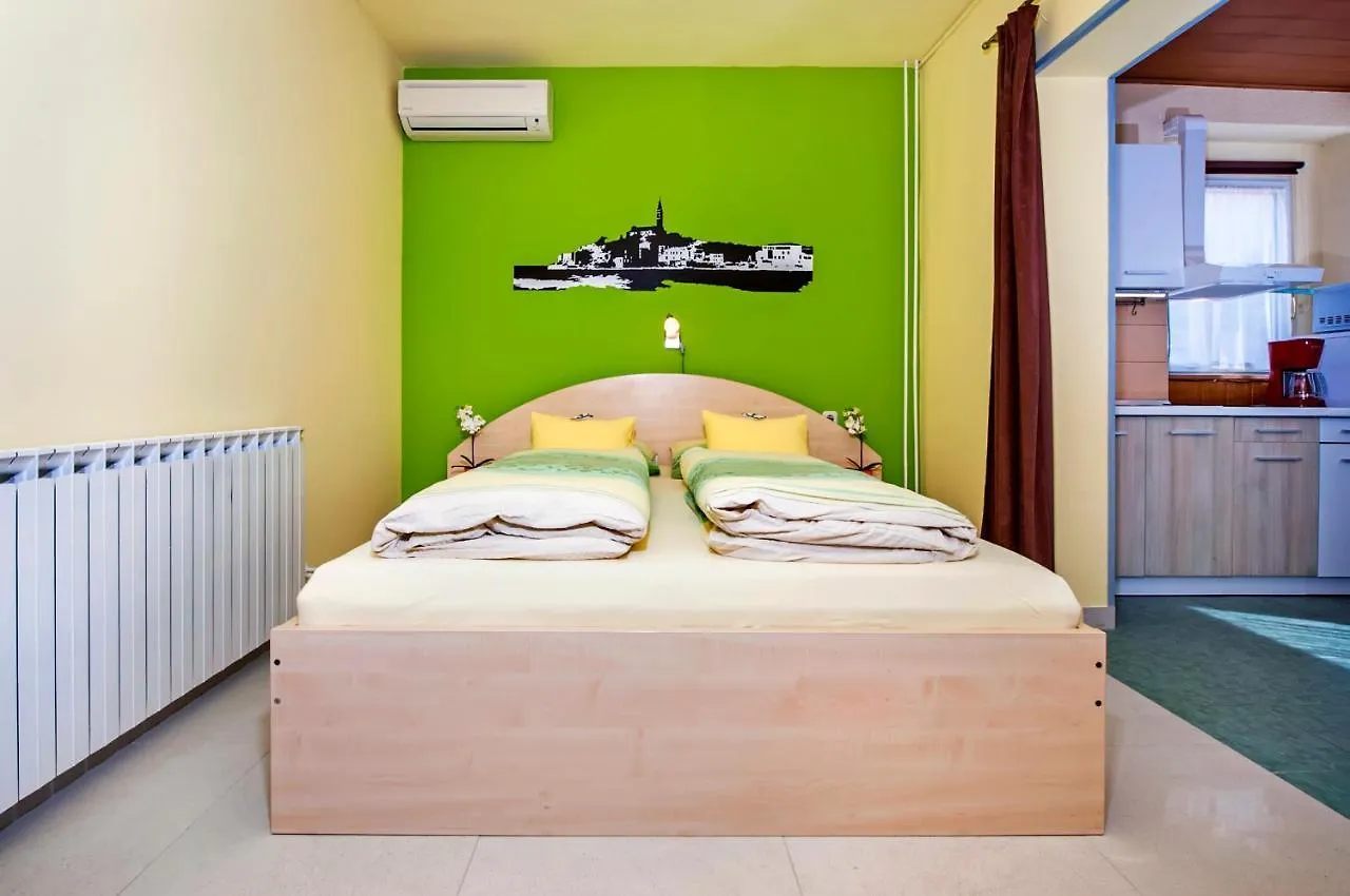 Apartments Erik B&B Adults Only Rovinj 3*,