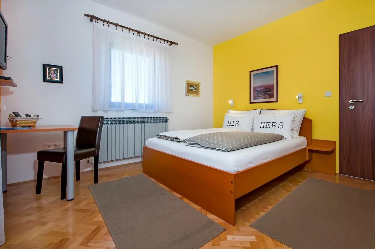 Couette-café Apartments Erik B&B Adults Only Rovinj